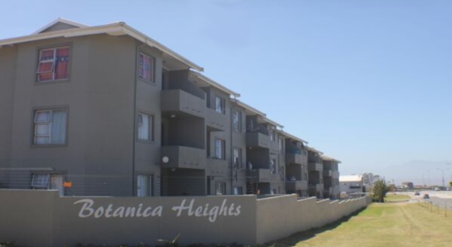 2 Bedroom Property for Sale in Heiderand Western Cape
